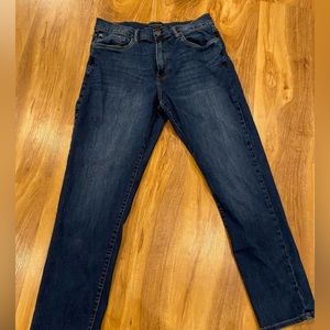 Lucky Brand Jeans, Athletic Slim 34x30.     Never Worn-Did not fit me.